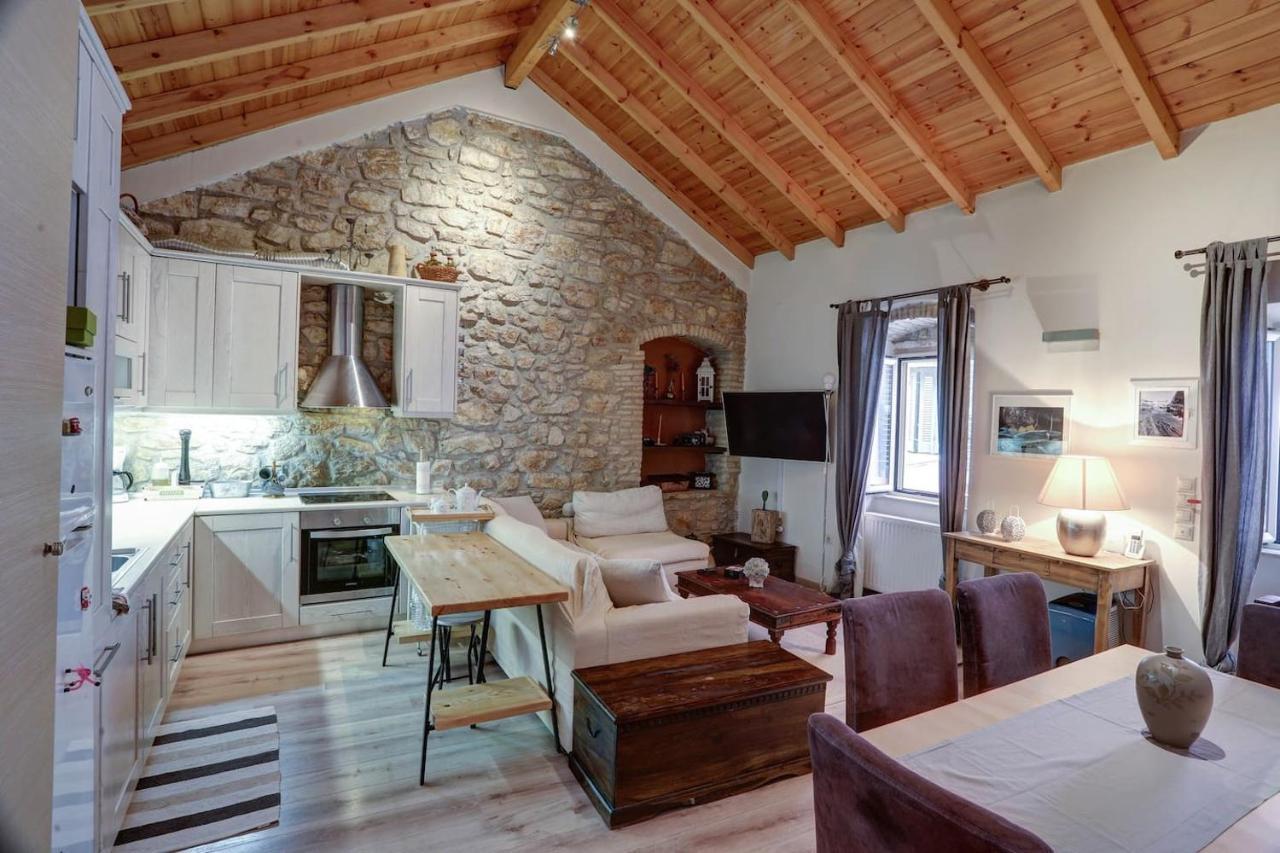 Luminous 2Bd Stone Apt In The Alleys Of Corfu Town Bagian luar foto